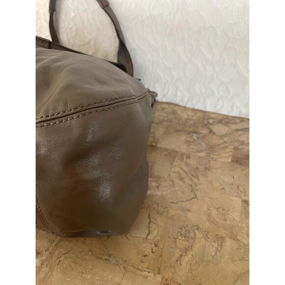 COACH Mia/garnet gray Pleated Leather Carryall Shoulder Bag 13924 - Picture 6 of 8